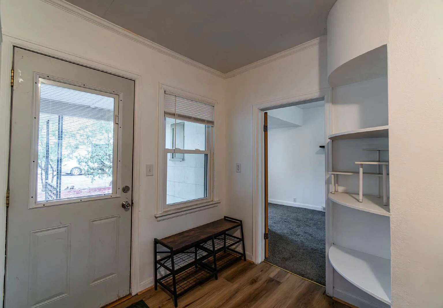3 bed, 1.0 bath, 900 sqft, $530 — Photo 4