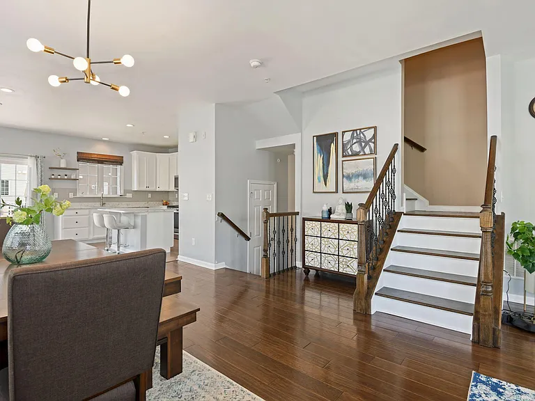 44 Truman Dr — Photo 12