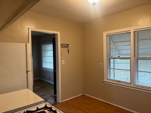 5th image of 43 Hannah St