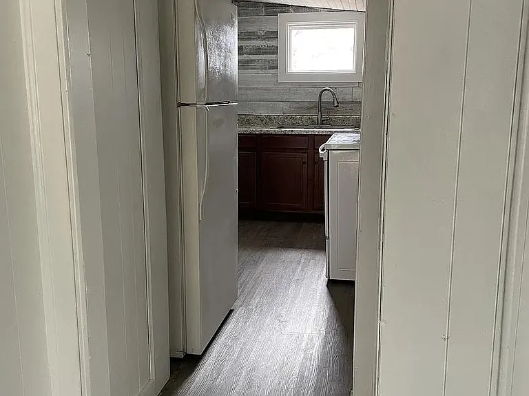 212 6th Ave #A — Photo 9