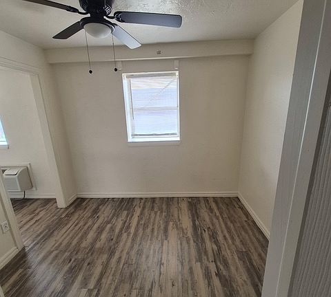 4th image of 3304 SW 40th St #6