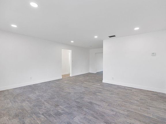 3rd image of 370 S Golf Boulevard