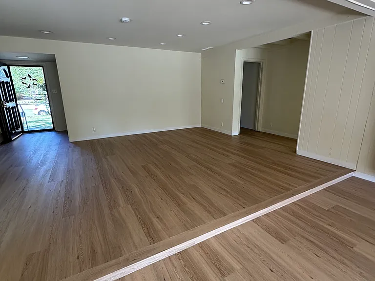3123 Butler Ave — Photo 2