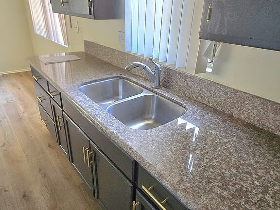 2nd image of 2219 Crenshaw Blvd APT 3