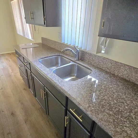 2219 Crenshaw Blvd #3 — Photo 2