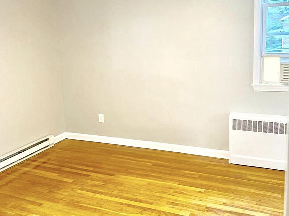 4th image of 111 E Uhler Ave #102