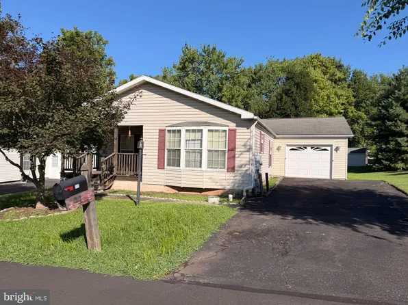 111 Boyer Rd, Royersford, PA 19468