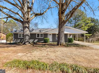 112 Greenbriar Dr, Cedartown, GA 30125