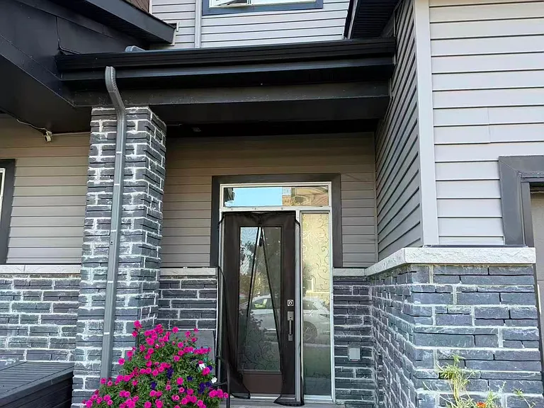 75 Aura Ave — Photo 3