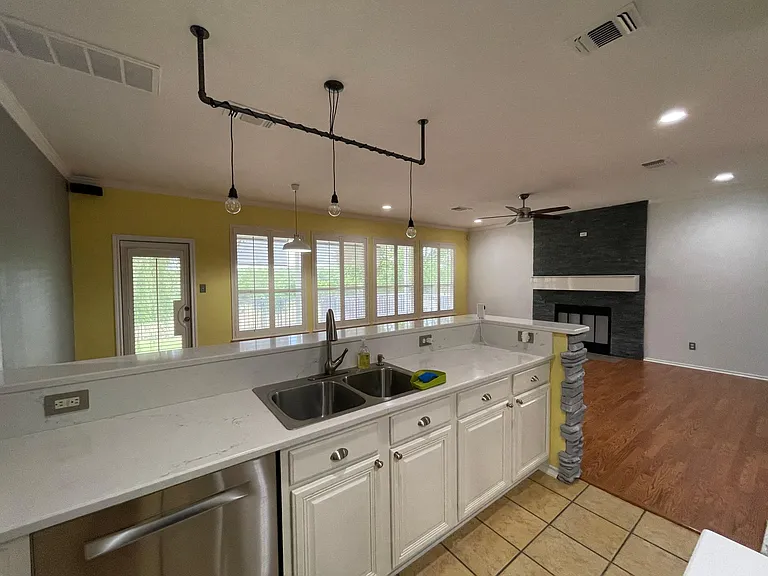 22407 Madison Park — Photo 15