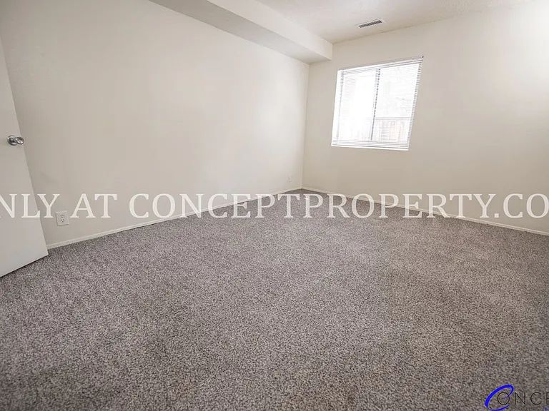 Foothill Terrace — Photo 52