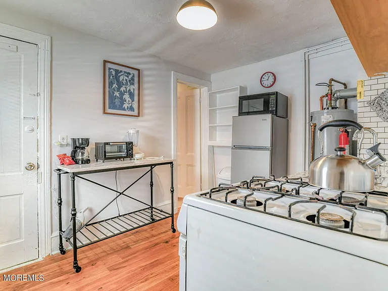 19 Webb Ave #1W — Photo 10