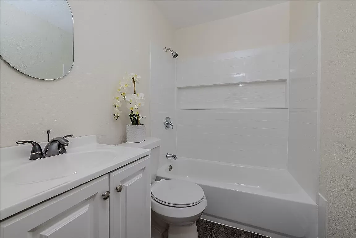 4 bed, 1850 sqft, $2,200 — Photo 4
