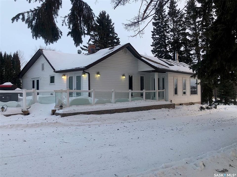 1st image of 224 Service ROAD W