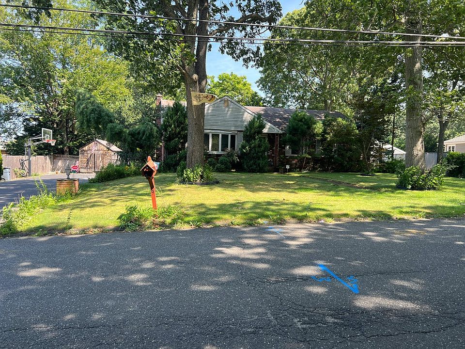 1st image of 9 Rosemary Ln