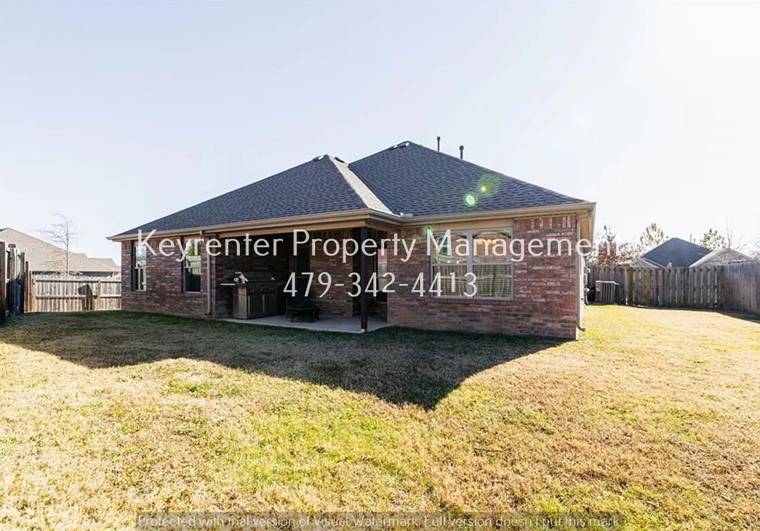Don't miss this stunning 3 bed 2 bath home. Schedule your showing today! — Photo 2