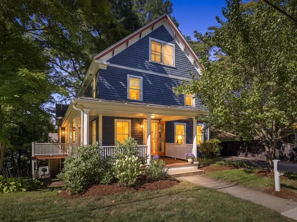 60 Highland St, Concord, MA 01742