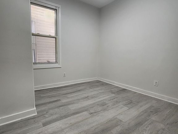 5th image of 504 Bond St Floor 1