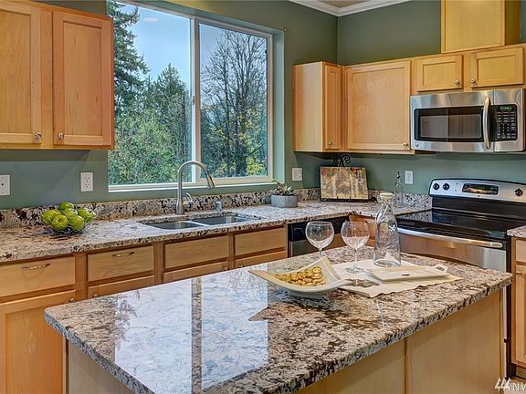 4th image of 3285 NE Charise Ct