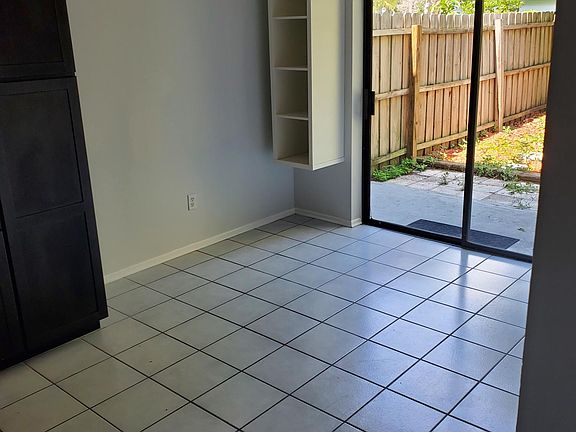 Dining Room or Kitchen Nook (1st floor)