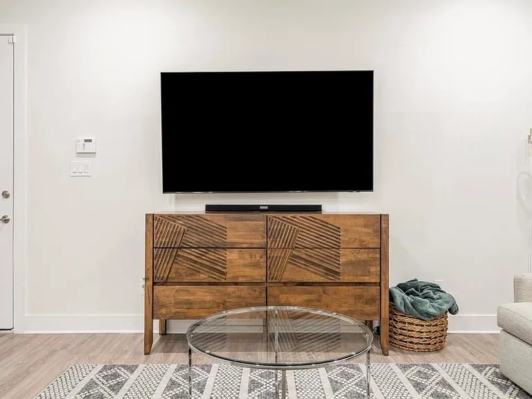 10211 Las Nubes Ave — Photo 12