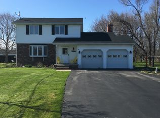 4455 Beach Ridge Rd, Lockport, NY 14094