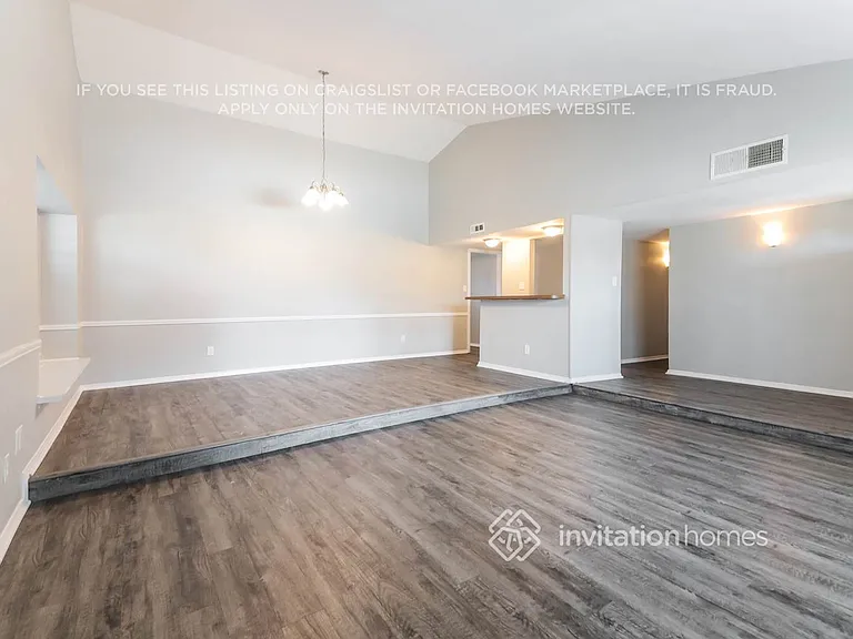 421 Kingsbridge Dr — Photo 5