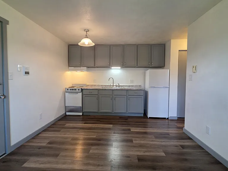 2400 N Bay St #7 — Photo 2