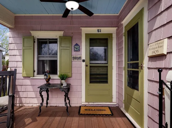 51 Hillside Ave, Doylestown, PA 18901