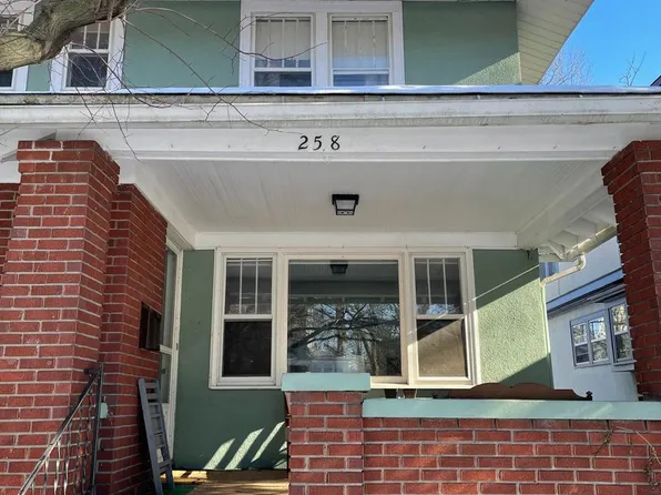 258 Orchard Hill St SE, Grand Rapids, MI 49506
