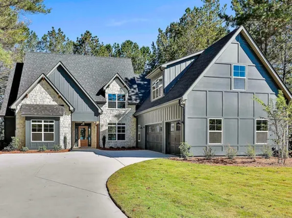 49 Leverett Dr, Newnan, GA 30265