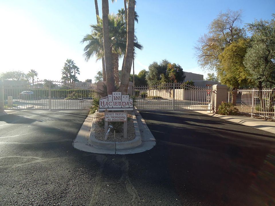 1st image of 4032 E Larkspur Dr