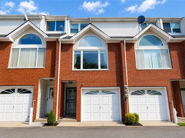 45 Cranford Ct, Staten Island, NY 10306
