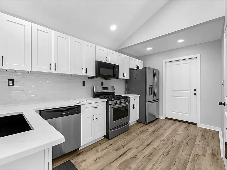 18503 Willow Moss Dr — Photo 6
