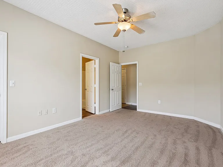 Brookside Park Apartments — Photo 67