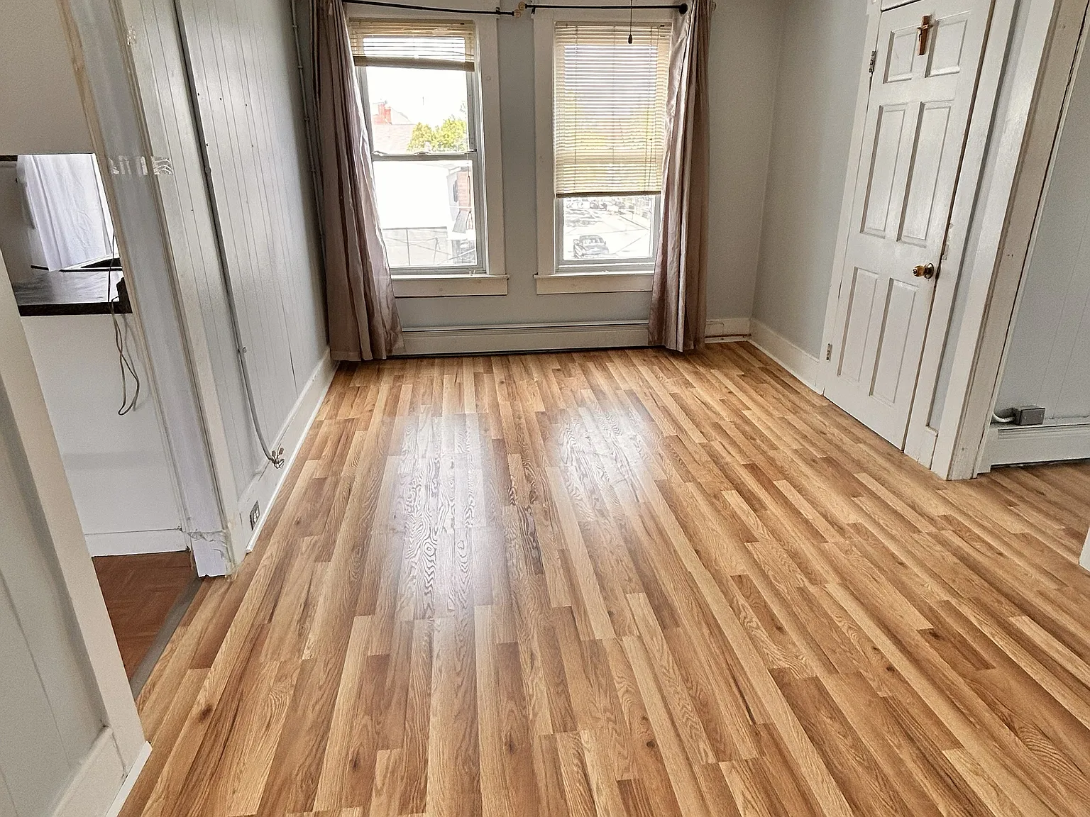 3 bed, 860 sqft, $1,800 — Photo 4