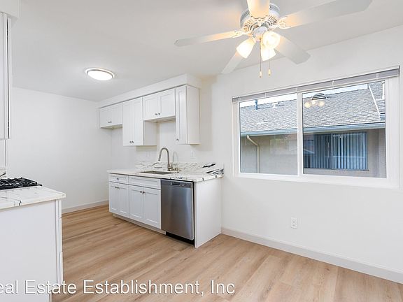5th image of 18221 Mandarin Ln #C