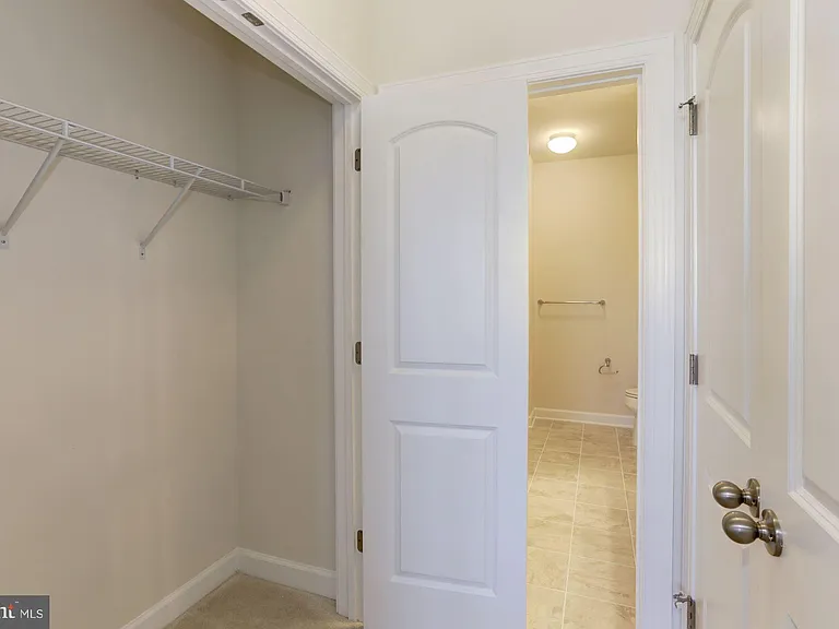 13740 Endeavour Dr #403 — Photo 12
