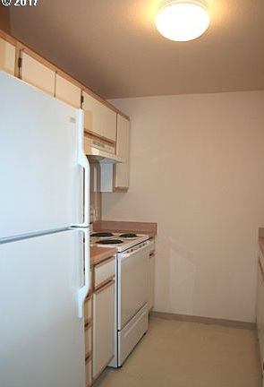 5th image of 6044 SE Drake St APT 303