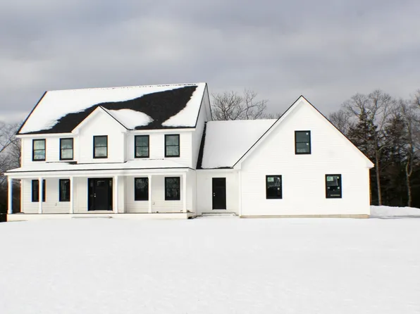 27 Tyler Avenue, Epsom, NH 03234