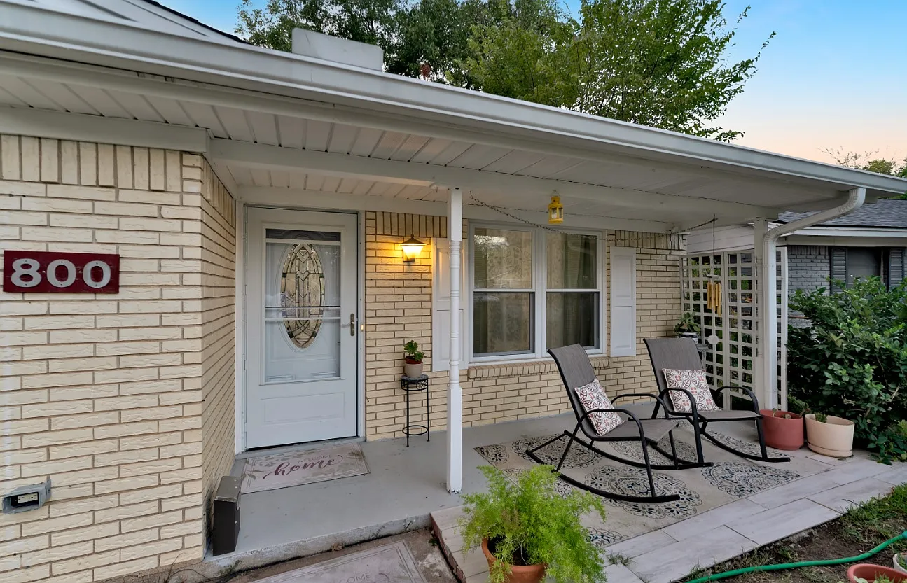3 bed, 1712 sqft, $2,600 — Photo 2