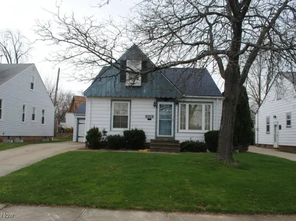 8219 Wainstead Dr, Parma, OH 44129