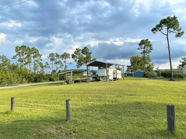 384 Carrs Ln, Wewahitchka, FL 32465