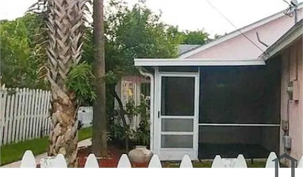 440 SE 1st Ave