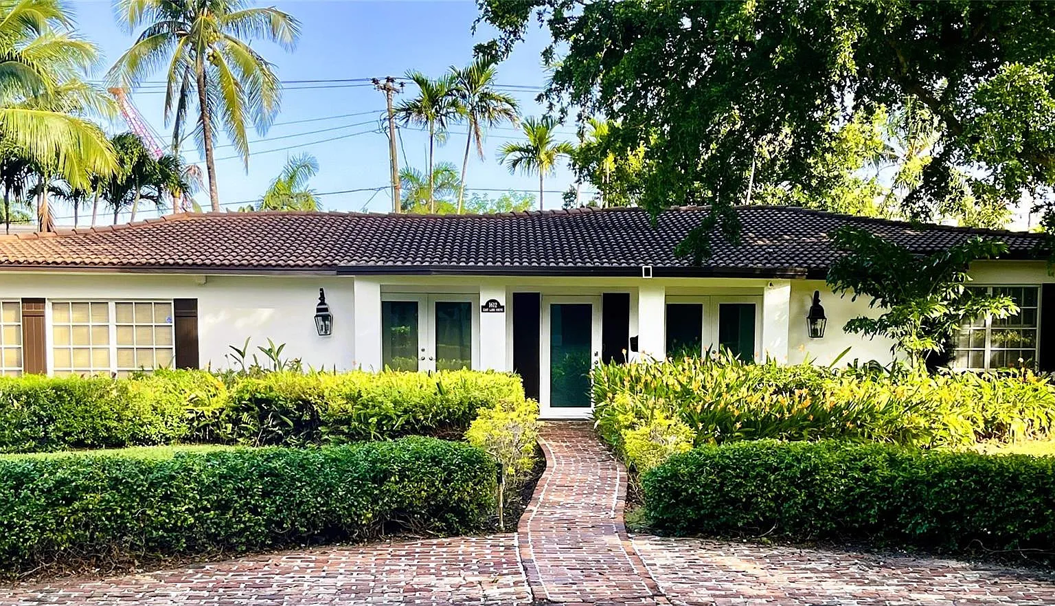 5 bed, 3.5 bath, 2523 sqft, $12,000 — Photo 1