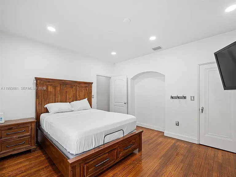 314 Romano Ave — Photo 13