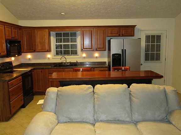 4th image of 71 Nottingham Ln