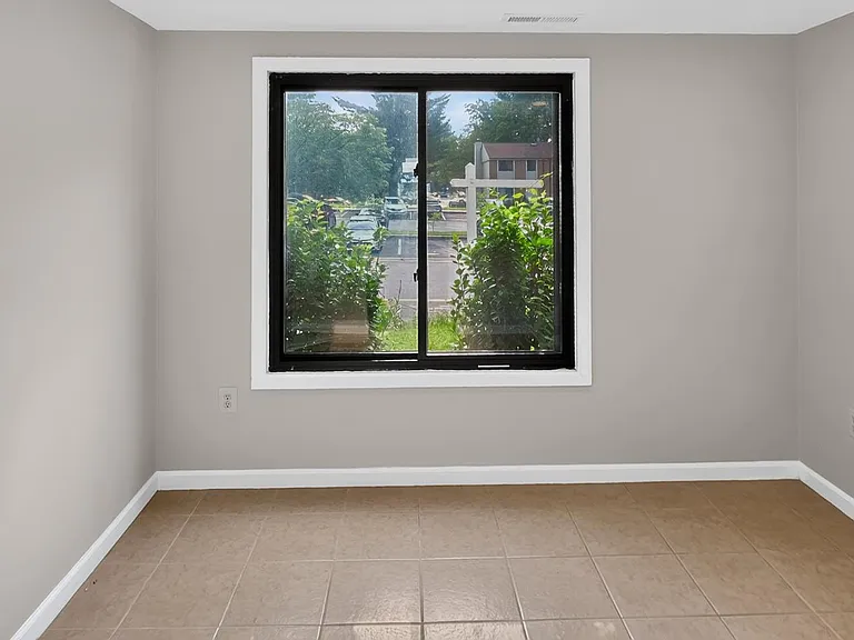 6556 Pennacook Ct — Photo 11