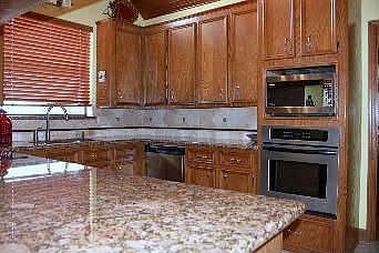 3rd image of 15039 River Park Dr