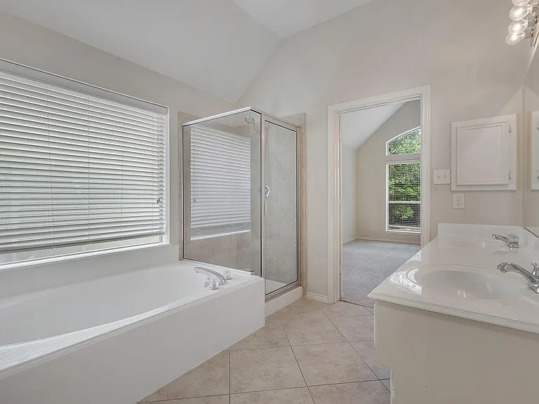 3711 Rocky Ledge Ln — Photo 19
